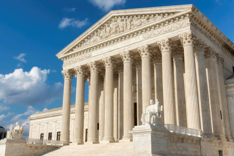 the us supreme court building